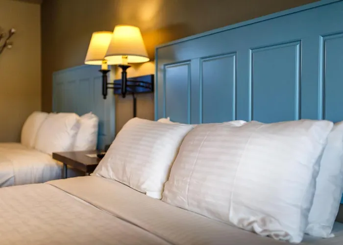 Julie\'S Park Cafe & Motel